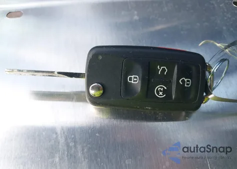 2022 Volkswagen Passat 2.0T R-Line z USA, uszkodzony, nr VIN 1VWMA7A37NC006588